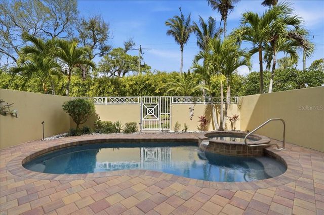 702 GRANADA AVENUE 7, Venice, FL 34285