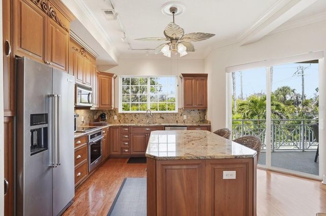 702 GRANADA AVENUE 7, Venice, FL 34285