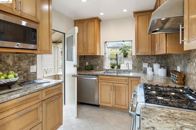 1620 Mendocino St, Richmond, CA 94804