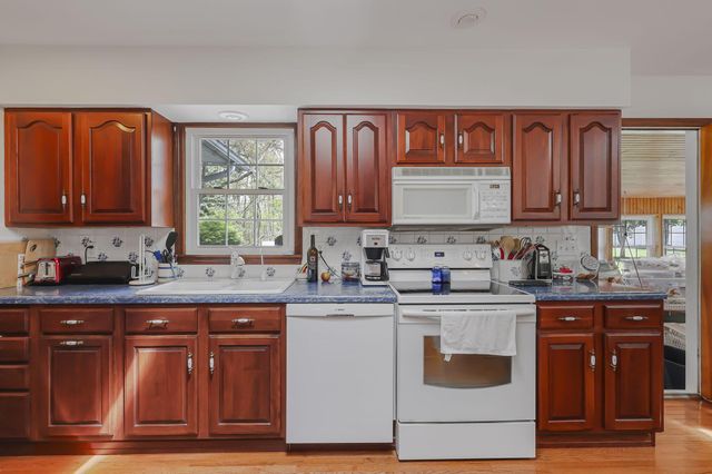 1569 Lawrence Road, Delaware, OH 43015