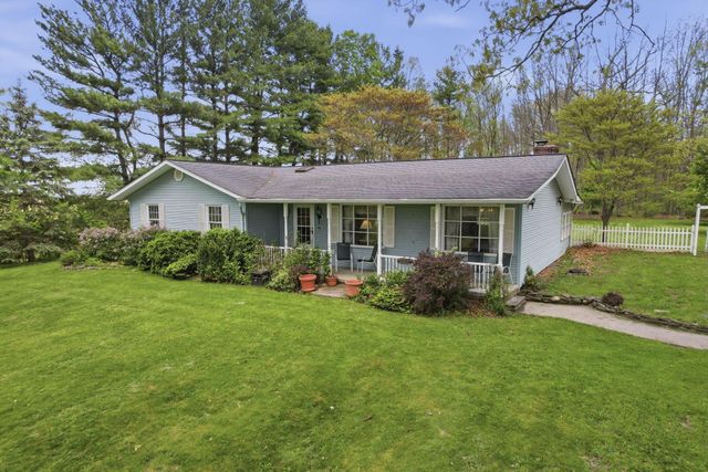 1569 Lawrence Road, Delaware, OH 43015