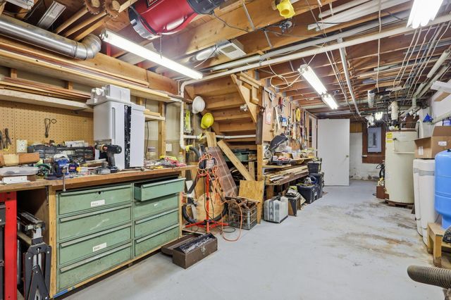 1569 Lawrence Road, Delaware, OH 43015