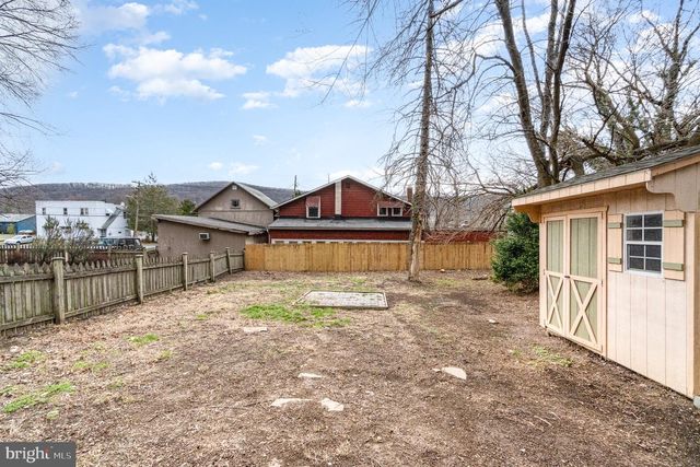 1365 FRIEDENSBURG RD, Reading, PA 19606