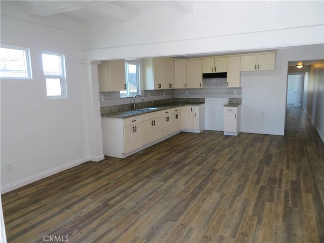 6506 Denver Ave., Los Angeles, CA 90044