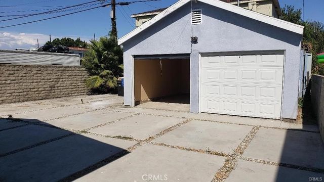 6506 Denver Ave., Los Angeles, CA 90044