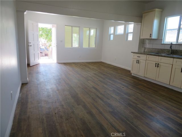 6506 Denver Ave., Los Angeles, CA 90044