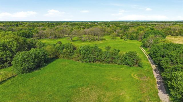 9015 US Highway 69, Bells, TX 75414