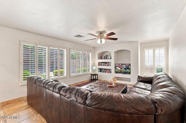 10475 E KAREN Drive, Scottsdale, AZ 85255