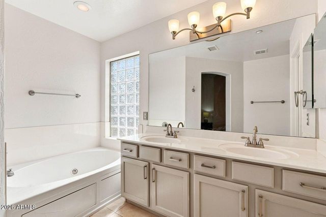 10475 E KAREN Drive, Scottsdale, AZ 85255