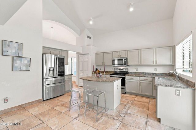 10475 E KAREN Drive, Scottsdale, AZ 85255