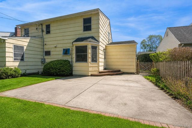 157 Chestnut Street, Garden City, NY 11530