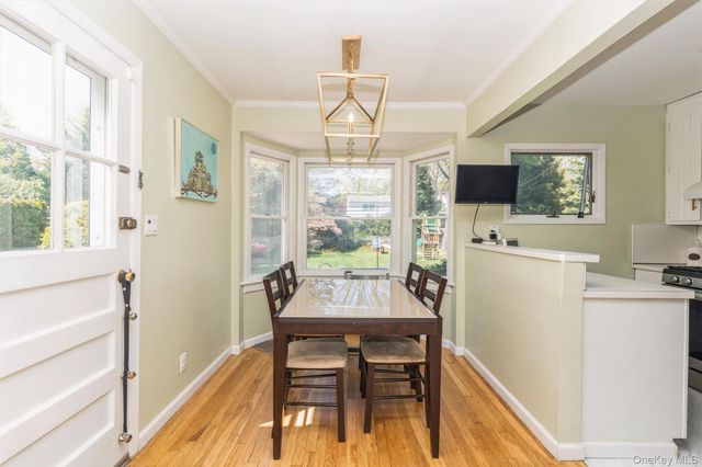 157 Chestnut Street, Garden City, NY 11530