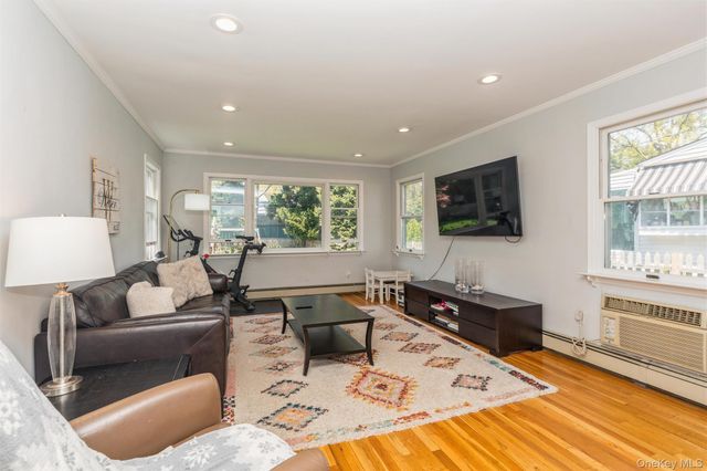 157 Chestnut Street, Garden City, NY 11530
