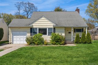 157 Chestnut Street, Garden City, NY 11530