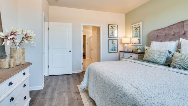 1053 Camelia Drive, White House, TN 37188