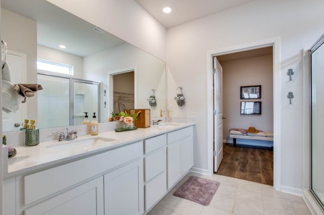 1053 Camelia Drive, White House, TN 37188