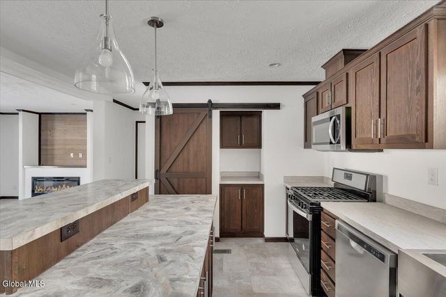 51 W Mountain Road, Corinth, NY 12822