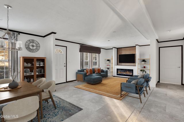 51 W Mountain Road, Corinth, NY 12822