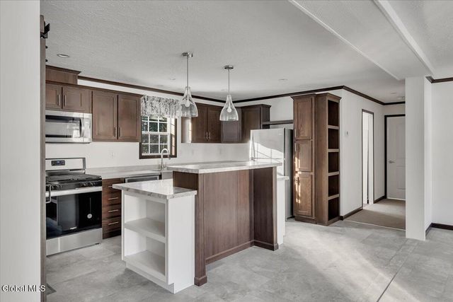 51 W Mountain Road, Corinth, NY 12822