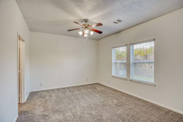 318 Apache Field Lane, La Marque, TX 77568