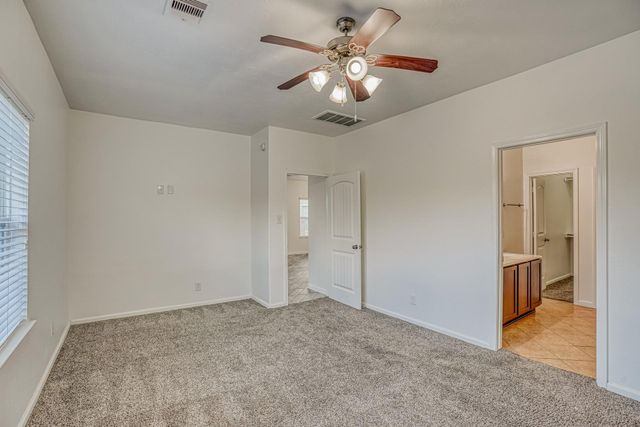 318 Apache Field Lane, La Marque, TX 77568