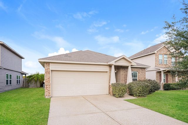 318 Apache Field Lane, La Marque, TX 77568