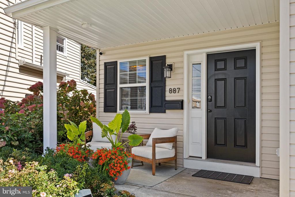 887 PENN ST, BRYN MAWR, PA 19010 — photo 3