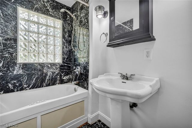 6504 Som Center Road, Solon, OH 44139