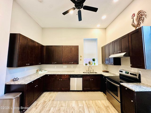 227 E Oak St, Louisville, KY 40203
