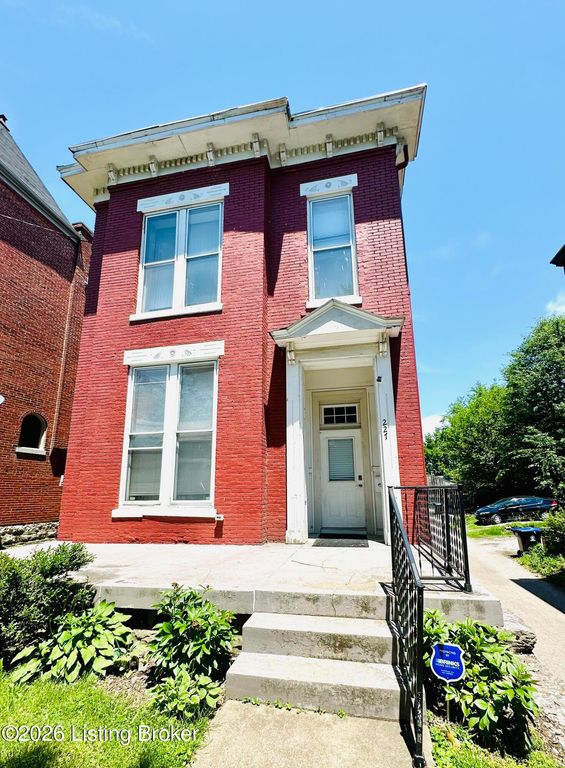 227 E Oak St, Louisville, KY 40203