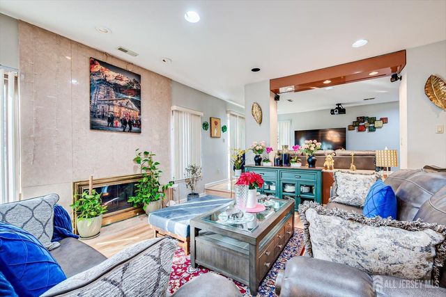 28 Nicole Terrace, Edison, NJ 08820