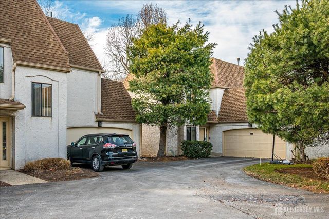 28 Nicole Terrace, Edison, NJ 08820