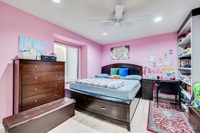 28 Nicole Terrace, Edison, NJ 08820