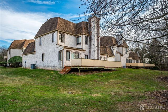 28 Nicole Terrace, Edison, NJ 08820