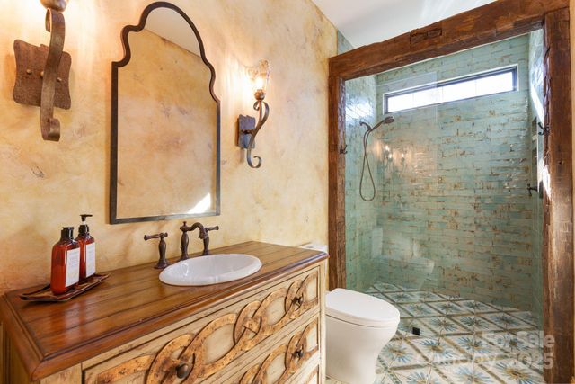 279 Fennel Dun Circle, Biltmore Lake, NC 28715