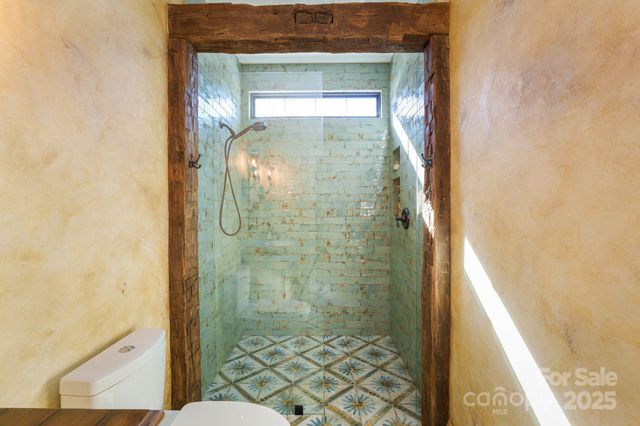 279 Fennel Dun Circle, Biltmore Lake, NC 28715