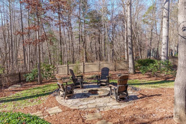 279 Fennel Dun Circle, Biltmore Lake, NC 28715