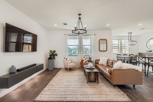 120 Mariners Landing, Bastrop, TX 78602