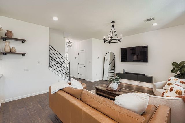 120 Mariners Landing, Bastrop, TX 78602