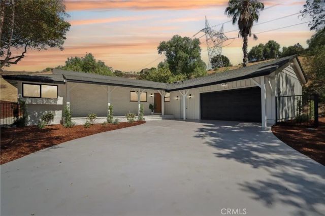 11060 Vanda Way, Shadow Hills, CA 91352