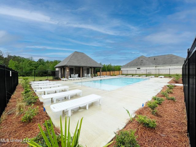 204 Wethersfield Drive, Florence, MS 39073