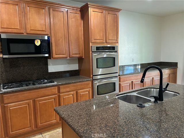 6746 Ruby Canyon, Eastvale, CA 92880