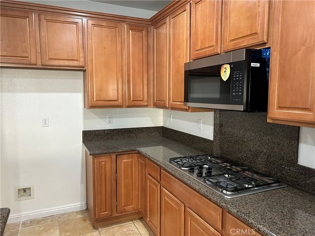6746 Ruby Canyon, Eastvale, CA 92880