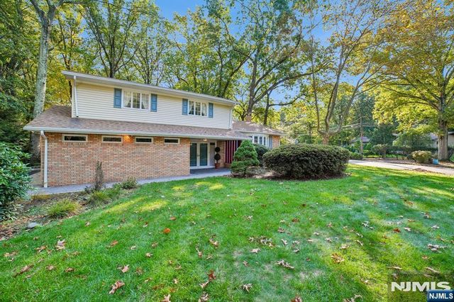 29 Gabriel Way, Twp Of Washington, NJ 07676