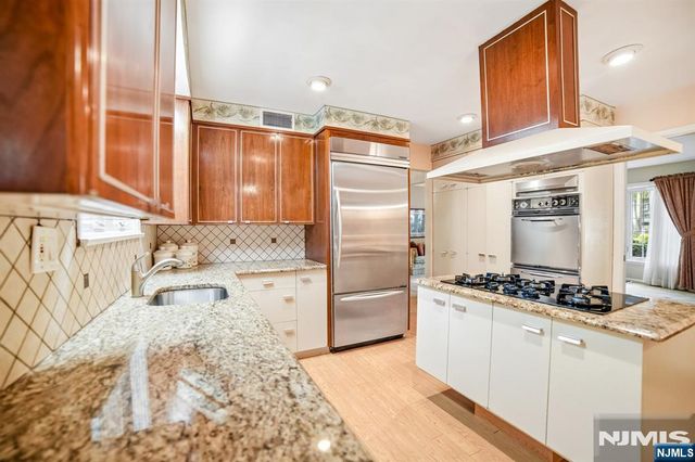 29 Gabriel Way, Twp Of Washington, NJ 07676