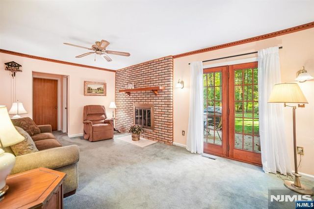 29 Gabriel Way, Twp Of Washington, NJ 07676