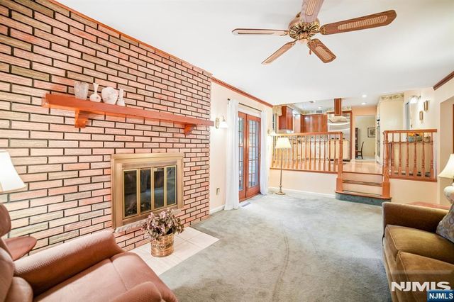 29 Gabriel Way, Twp Of Washington, NJ 07676