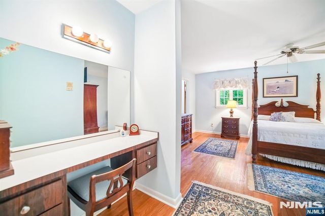 29 Gabriel Way, Twp Of Washington, NJ 07676
