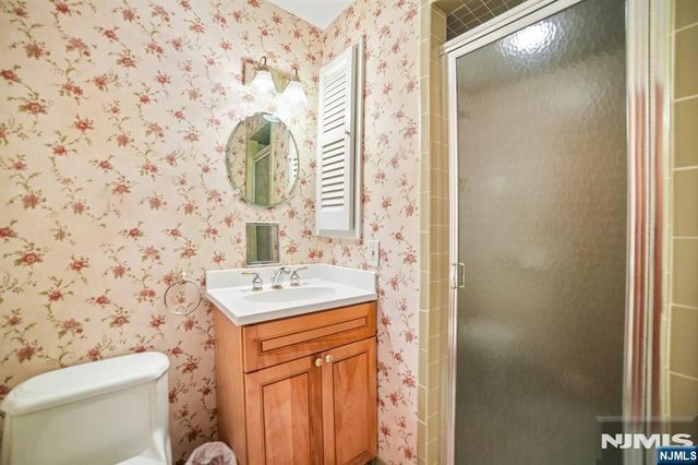 29 Gabriel Way, Twp Of Washington, NJ 07676