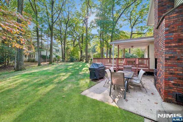 29 Gabriel Way, Twp Of Washington, NJ 07676